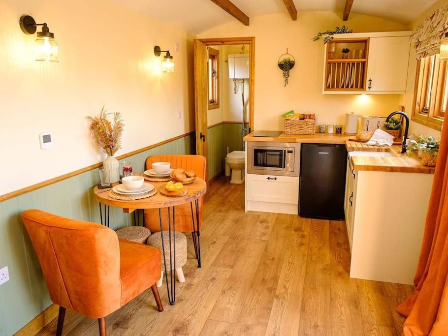 Lintmill Lodges - Heather Shepherds Hut Sorn Exteriér fotografie